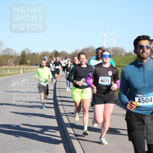 06.04.2025 - 44. Internationalen Wilhelmsburger Insellauf Jannik Wohlers http://msf.ph/oto/7611036 06.04.2025 09:26:45 Laufen 3447, 39, 4077, 4504 meine-sportfotos.de