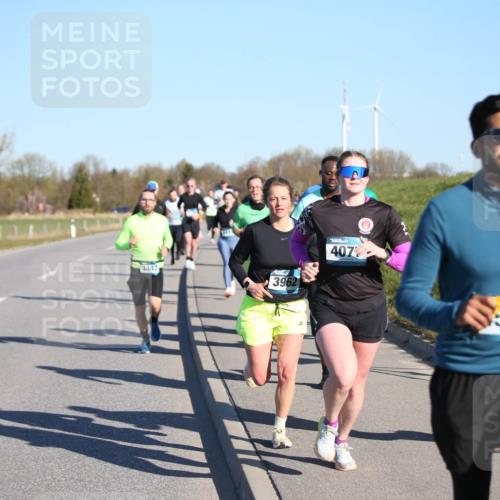 06.04.2025 - 44. Internationalen Wilhelmsburger Insellauf Jannik Wohlers http://msf.ph/oto/7611037 06.04.2025 09:26:45 Laufen 3447, 3962, 407, 504 meine-sportfotos.de