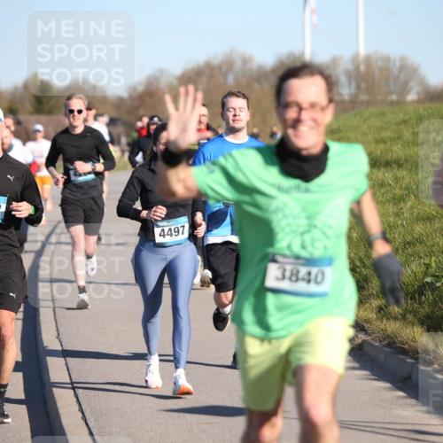 06.04.2025 - 44. Internationalen Wilhelmsburger Insellauf Jannik Wohlers http://msf.ph/oto/7611052 06.04.2025 09:26:47 Laufen 3132, 4497, 3840, 3760 meine-sportfotos.de