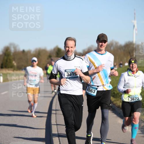 06.04.2025 - 44. Internationalen Wilhelmsburger Insellauf Jannik Wohlers http://msf.ph/oto/7611137 06.04.2025 09:26:54 Laufen 3051, 3319, 4563, 3672, 3 meine-sportfotos.de