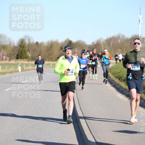 06.04.2025 - 44. Internationalen Wilhelmsburger Insellauf Jannik Wohlers http://msf.ph/oto/7611201 06.04.2025 09:27:01 Laufen 46, 450, 3976 meine-sportfotos.de
