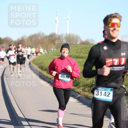 06.04.2025 - 44. Internationalen Wilhelmsburger Insellauf Jannik Wohlers http://msf.ph/oto/7611308 06.04.2025 09:27:10 Laufen 4530, 3142 meine-sportfotos.de