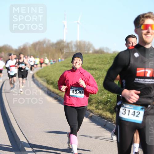 06.04.2025 - 44. Internationalen Wilhelmsburger Insellauf Jannik Wohlers http://msf.ph/oto/7611310 06.04.2025 09:27:10 Laufen 4530, 3142 meine-sportfotos.de