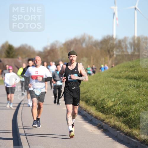 06.04.2025 - 44. Internationalen Wilhelmsburger Insellauf Jannik Wohlers http://msf.ph/oto/7611326 06.04.2025 09:27:12 Laufen  meine-sportfotos.de