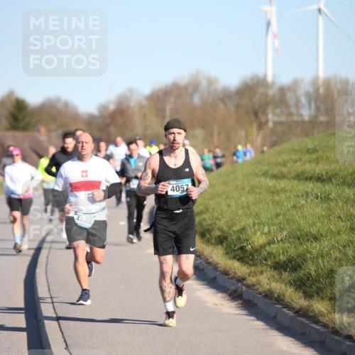 06.04.2025 - 44. Internationalen Wilhelmsburger Insellauf Jannik Wohlers http://msf.ph/oto/7611331 06.04.2025 09:27:13 Laufen 4233, 4057 meine-sportfotos.de