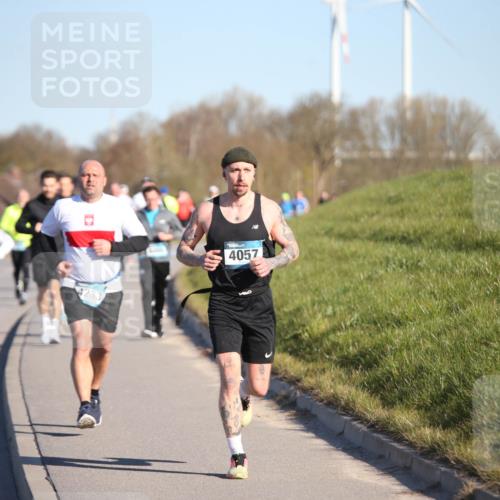 06.04.2025 - 44. Internationalen Wilhelmsburger Insellauf Jannik Wohlers http://msf.ph/oto/7611334 06.04.2025 09:27:13 Laufen 4233, 4057 meine-sportfotos.de