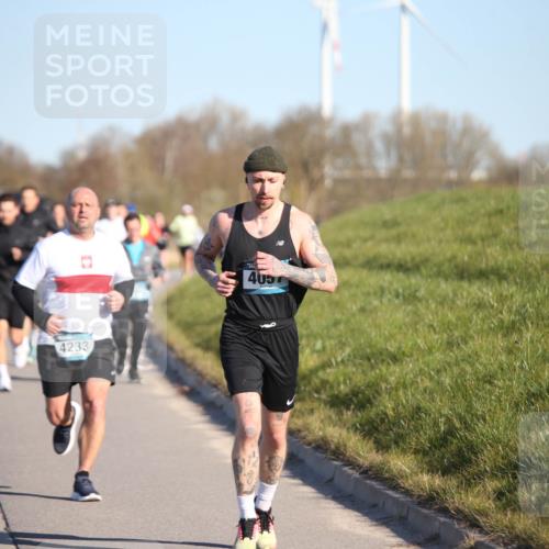 06.04.2025 - 44. Internationalen Wilhelmsburger Insellauf Jannik Wohlers http://msf.ph/oto/7611345 06.04.2025 09:27:14 Laufen 4233, 405 meine-sportfotos.de