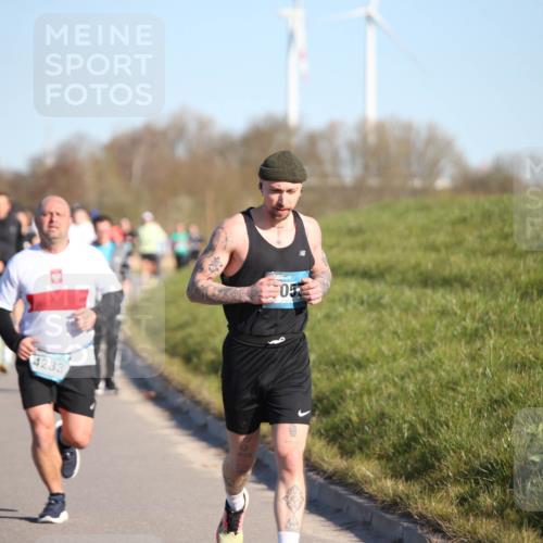 06.04.2025 - 44. Internationalen Wilhelmsburger Insellauf Jannik Wohlers http://msf.ph/oto/7611352 06.04.2025 09:27:14 Laufen 4233, 05 meine-sportfotos.de