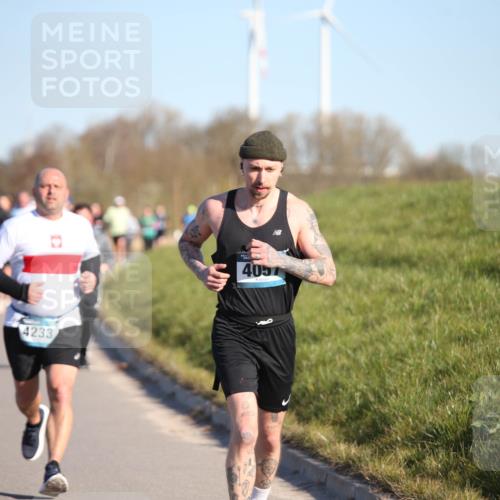 06.04.2025 - 44. Internationalen Wilhelmsburger Insellauf Jannik Wohlers http://msf.ph/oto/7611361 06.04.2025 09:27:14 Laufen 4233, 4057 meine-sportfotos.de