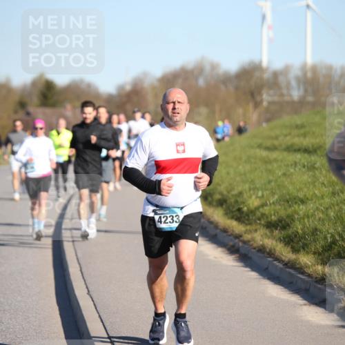 06.04.2025 - 44. Internationalen Wilhelmsburger Insellauf Jannik Wohlers http://msf.ph/oto/7611377 06.04.2025 09:27:16 Laufen 4233 meine-sportfotos.de