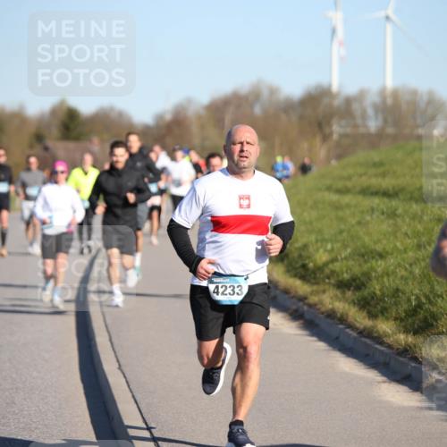 06.04.2025 - 44. Internationalen Wilhelmsburger Insellauf Jannik Wohlers http://msf.ph/oto/7611382 06.04.2025 09:27:16 Laufen 405, 4233 meine-sportfotos.de