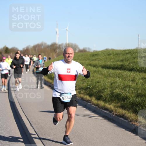 06.04.2025 - 44. Internationalen Wilhelmsburger Insellauf Jannik Wohlers http://msf.ph/oto/7611418 06.04.2025 09:27:17 Laufen 4233 meine-sportfotos.de