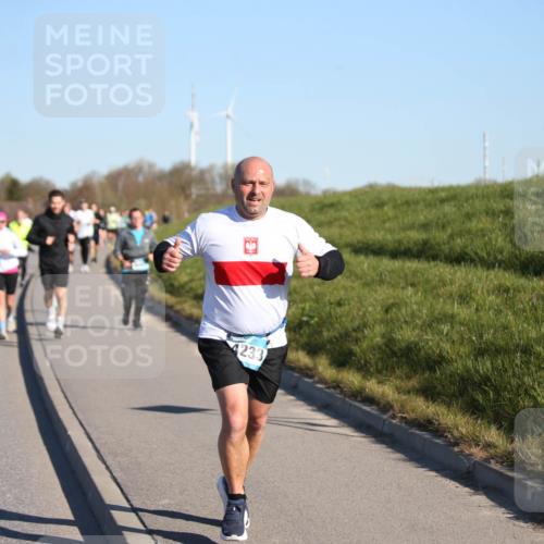 06.04.2025 - 44. Internationalen Wilhelmsburger Insellauf Jannik Wohlers http://msf.ph/oto/7611424 06.04.2025 09:27:17 Laufen 4233 meine-sportfotos.de