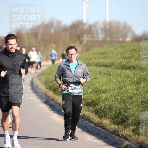 06.04.2025 - 44. Internationalen Wilhelmsburger Insellauf Jannik Wohlers http://msf.ph/oto/7611431 06.04.2025 09:27:19 Laufen 3936, 4465 meine-sportfotos.de
