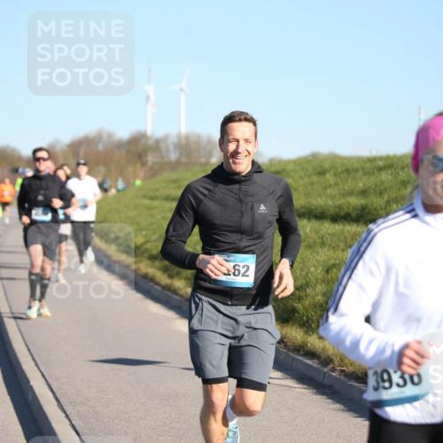 06.04.2025 - 44. Internationalen Wilhelmsburger Insellauf Jannik Wohlers http://msf.ph/oto/7611492 06.04.2025 09:27:23 Laufen 62, 3930 meine-sportfotos.de