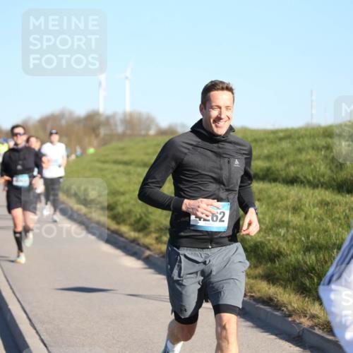 06.04.2025 - 44. Internationalen Wilhelmsburger Insellauf Jannik Wohlers http://msf.ph/oto/7611499 06.04.2025 09:27:23 Laufen 62 meine-sportfotos.de