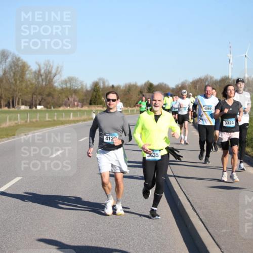 06.04.2025 - 44. Internationalen Wilhelmsburger Insellauf Jannik Wohlers http://msf.ph/oto/7611553 06.04.2025 09:27:26 Laufen 412, 3635, 4152, 4560, 3324 meine-sportfotos.de