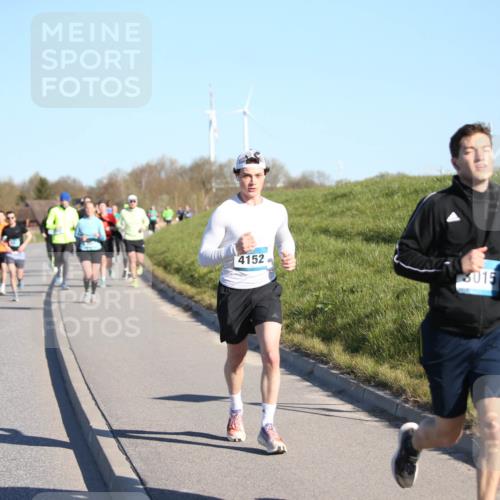06.04.2025 - 44. Internationalen Wilhelmsburger Insellauf Jannik Wohlers http://msf.ph/oto/7611608 06.04.2025 09:27:31 Laufen 4152, 3015 meine-sportfotos.de