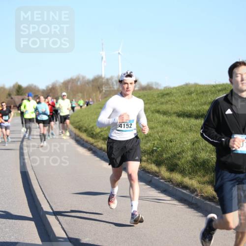 06.04.2025 - 44. Internationalen Wilhelmsburger Insellauf Jannik Wohlers http://msf.ph/oto/7611610 06.04.2025 09:27:31 Laufen 4152, 15 meine-sportfotos.de
