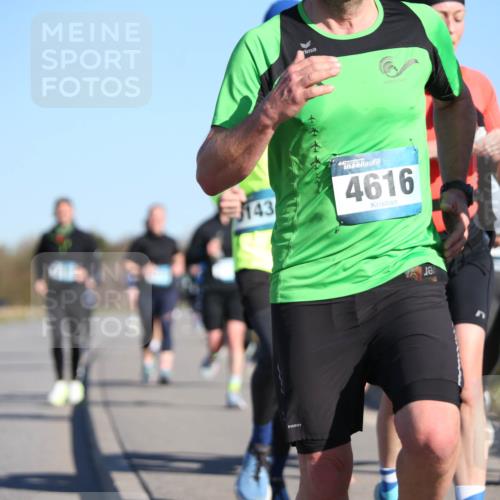06.04.2025 - 44. Internationalen Wilhelmsburger Insellauf Jannik Wohlers http://msf.ph/oto/7611659 06.04.2025 09:27:38 Laufen 143, 4616 meine-sportfotos.de