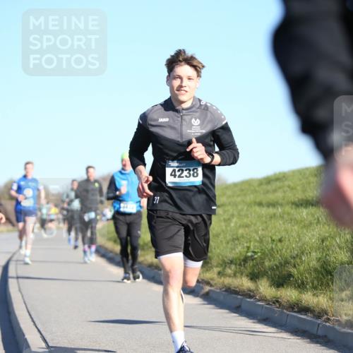 06.04.2025 - 44. Internationalen Wilhelmsburger Insellauf Jannik Wohlers http://msf.ph/oto/7611731 06.04.2025 09:27:44 Laufen 31, 4238 meine-sportfotos.de