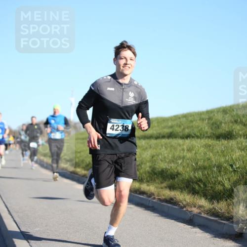 06.04.2025 - 44. Internationalen Wilhelmsburger Insellauf Jannik Wohlers http://msf.ph/oto/7611744 06.04.2025 09:27:45 Laufen 4238 meine-sportfotos.de