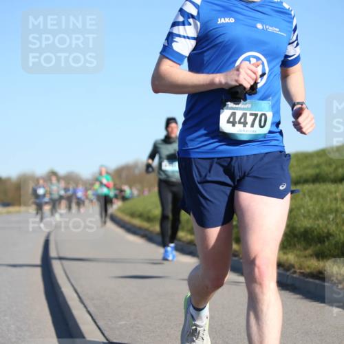 06.04.2025 - 44. Internationalen Wilhelmsburger Insellauf Jannik Wohlers http://msf.ph/oto/7611834 06.04.2025 09:27:51 Laufen 4470 meine-sportfotos.de
