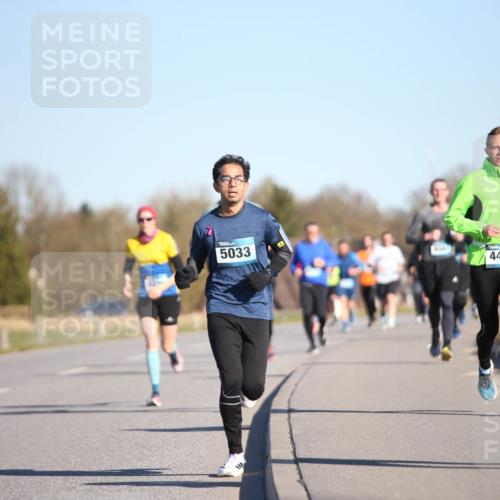 06.04.2025 - 44. Internationalen Wilhelmsburger Insellauf Jannik Wohlers http://msf.ph/oto/7611885 06.04.2025 09:27:56 Laufen 5033, 368, 4067, 4412 meine-sportfotos.de