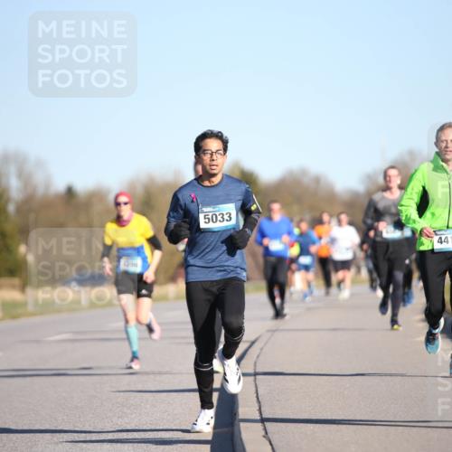 06.04.2025 - 44. Internationalen Wilhelmsburger Insellauf Jannik Wohlers http://msf.ph/oto/7611888 06.04.2025 09:27:56 Laufen 1306, 5033, 4087, 4412, 368 meine-sportfotos.de