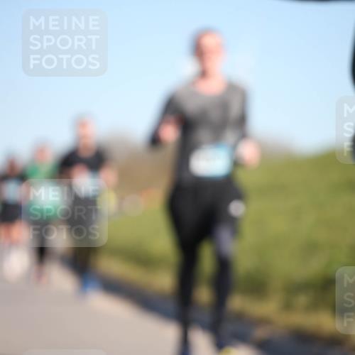 06.04.2025 - 44. Internationalen Wilhelmsburger Insellauf Jannik Wohlers http://msf.ph/oto/7611992 06.04.2025 09:28:04 Laufen  meine-sportfotos.de