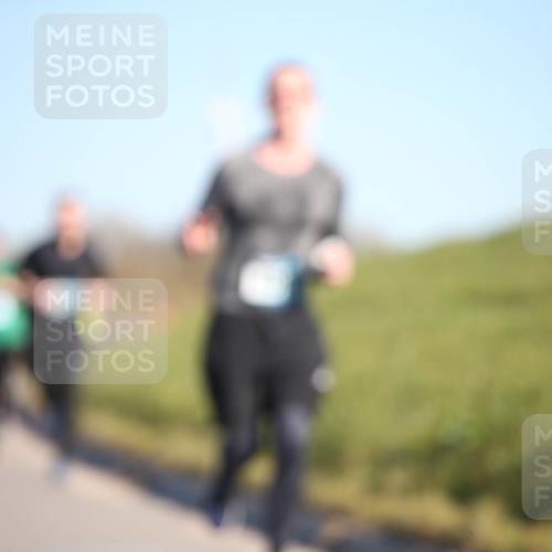 06.04.2025 - 44. Internationalen Wilhelmsburger Insellauf Jannik Wohlers http://msf.ph/oto/7611996 06.04.2025 09:28:05 Laufen  meine-sportfotos.de
