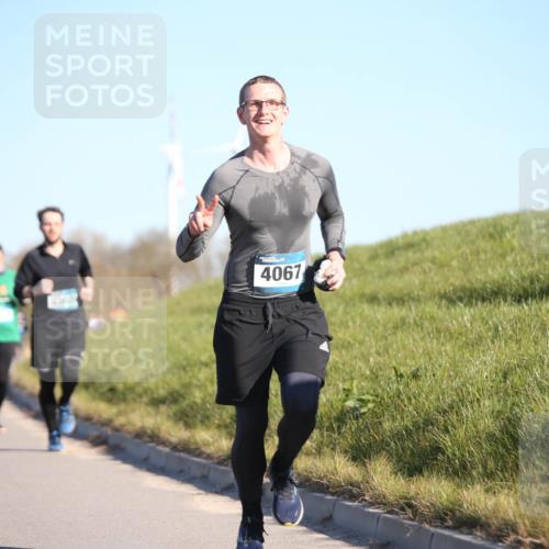 06.04.2025 - 44. Internationalen Wilhelmsburger Insellauf Jannik Wohlers http://msf.ph/oto/7612005 06.04.2025 09:28:05 Laufen 3503, 4067 meine-sportfotos.de