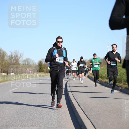 06.04.2025 - 44. Internationalen Wilhelmsburger Insellauf Jannik Wohlers http://msf.ph/oto/7612061 06.04.2025 09:28:08 Laufen 4346, 3503, 3177 meine-sportfotos.de