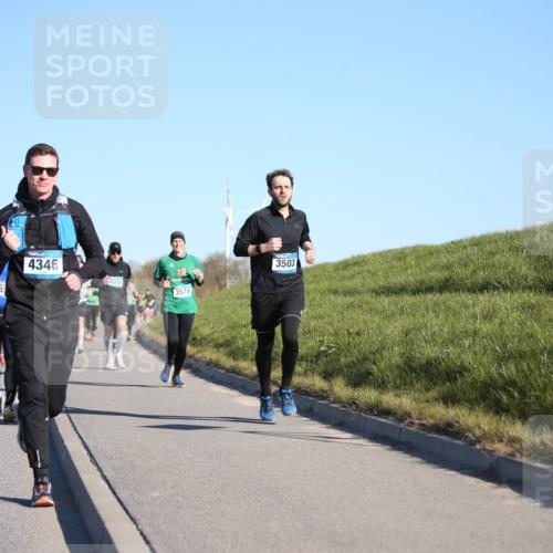 06.04.2025 - 44. Internationalen Wilhelmsburger Insellauf Jannik Wohlers http://msf.ph/oto/7612064 06.04.2025 09:28:08 Laufen 45, 4346, 4389, 3574, 3503 meine-sportfotos.de