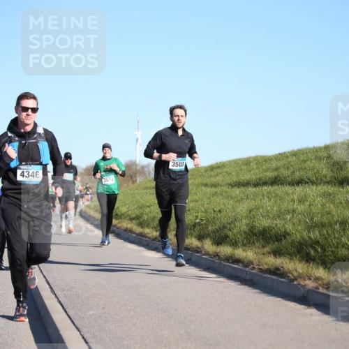 06.04.2025 - 44. Internationalen Wilhelmsburger Insellauf Jannik Wohlers http://msf.ph/oto/7612066 06.04.2025 09:28:08 Laufen 4346, 4389, 45, 3574, 3503 meine-sportfotos.de