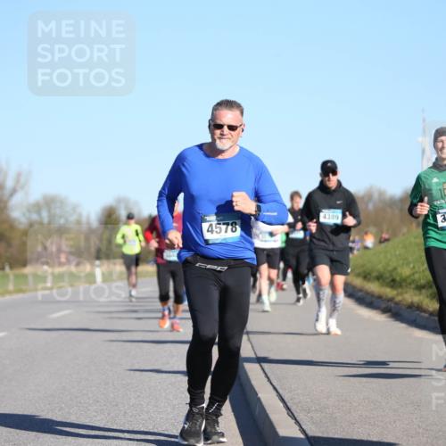 06.04.2025 - 44. Internationalen Wilhelmsburger Insellauf Jannik Wohlers http://msf.ph/oto/7612095 06.04.2025 09:28:10 Laufen 3602, 4578, 4389, 3574 meine-sportfotos.de