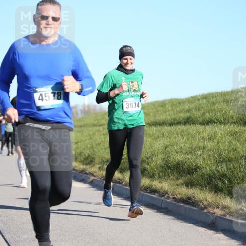 06.04.2025 - 44. Internationalen Wilhelmsburger Insellauf Jannik Wohlers http://msf.ph/oto/7612104 06.04.2025 09:28:11 Laufen 4578, 3574 meine-sportfotos.de