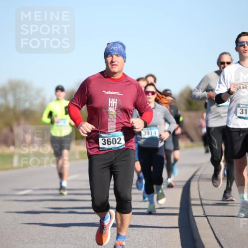 06.04.2025 - 44. Internationalen Wilhelmsburger Insellauf Jannik Wohlers http://msf.ph/oto/7612118 06.04.2025 09:28:12 Laufen 3602, 3974, 3178 meine-sportfotos.de