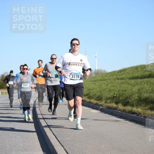 06.04.2025 - 44. Internationalen Wilhelmsburger Insellauf Jannik Wohlers http://msf.ph/oto/7612152 06.04.2025 09:28:15 Laufen 20, 502, 3974, 4592, 3178 meine-sportfotos.de