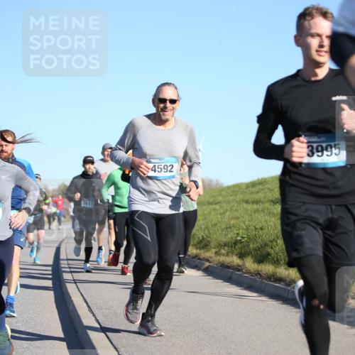 06.04.2025 - 44. Internationalen Wilhelmsburger Insellauf Jannik Wohlers http://msf.ph/oto/7612194 06.04.2025 09:28:17 Laufen 128, 3974, 3617, 3995, 4592 meine-sportfotos.de