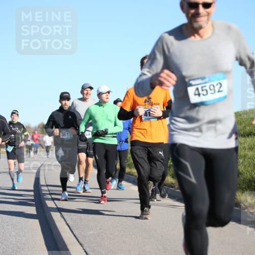 06.04.2025 - 44. Internationalen Wilhelmsburger Insellauf Jannik Wohlers http://msf.ph/oto/7612201 06.04.2025 09:28:18 Laufen 4, 3617, 09, 3206, 4592 meine-sportfotos.de