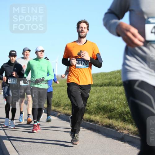06.04.2025 - 44. Internationalen Wilhelmsburger Insellauf Jannik Wohlers http://msf.ph/oto/7612207 06.04.2025 09:28:18 Laufen 6, 3617, 4178, 4592 meine-sportfotos.de