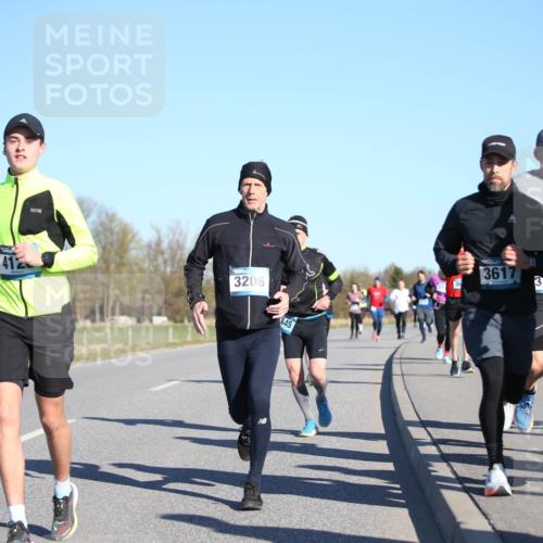 06.04.2025 - 44. Internationalen Wilhelmsburger Insellauf Jannik Wohlers http://msf.ph/oto/7612224 06.04.2025 09:28:19 Laufen 3206, 445, 36, 3617, 37 meine-sportfotos.de
