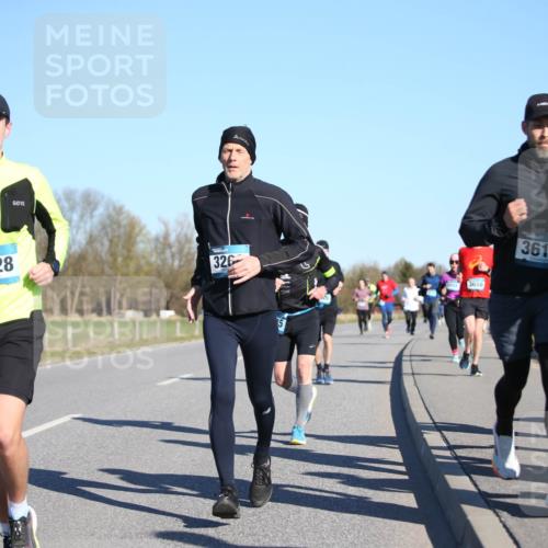 06.04.2025 - 44. Internationalen Wilhelmsburger Insellauf Jannik Wohlers http://msf.ph/oto/7612236 06.04.2025 09:28:19 Laufen 4128, 326, 3650, 3617, 09 meine-sportfotos.de