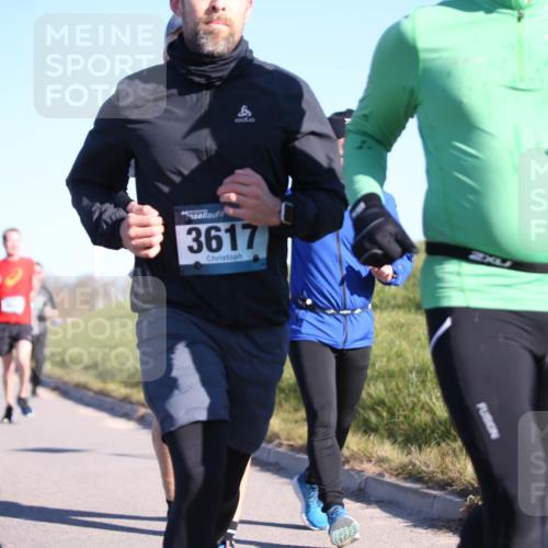 06.04.2025 - 44. Internationalen Wilhelmsburger Insellauf Jannik Wohlers http://msf.ph/oto/7612244 06.04.2025 09:28:20 Laufen 3617 meine-sportfotos.de