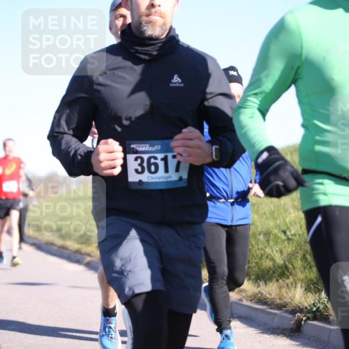 06.04.2025 - 44. Internationalen Wilhelmsburger Insellauf Jannik Wohlers http://msf.ph/oto/7612247 06.04.2025 09:28:20 Laufen 3617 meine-sportfotos.de