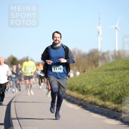06.04.2025 - 44. Internationalen Wilhelmsburger Insellauf Jannik Wohlers http://msf.ph/oto/7612306 06.04.2025 09:28:26 Laufen 537, 5179 meine-sportfotos.de