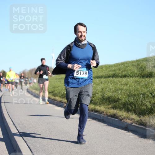 06.04.2025 - 44. Internationalen Wilhelmsburger Insellauf Jannik Wohlers http://msf.ph/oto/7612331 06.04.2025 09:28:28 Laufen 1531, 5179 meine-sportfotos.de