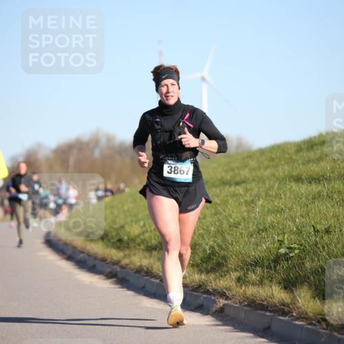 06.04.2025 - 44. Internationalen Wilhelmsburger Insellauf Jannik Wohlers http://msf.ph/oto/7612335 06.04.2025 09:28:30 Laufen 3867 meine-sportfotos.de