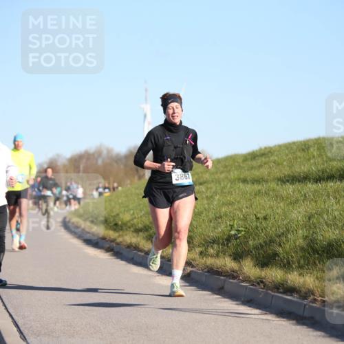 06.04.2025 - 44. Internationalen Wilhelmsburger Insellauf Jannik Wohlers http://msf.ph/oto/7612350 06.04.2025 09:28:30 Laufen 1405, 3867 meine-sportfotos.de